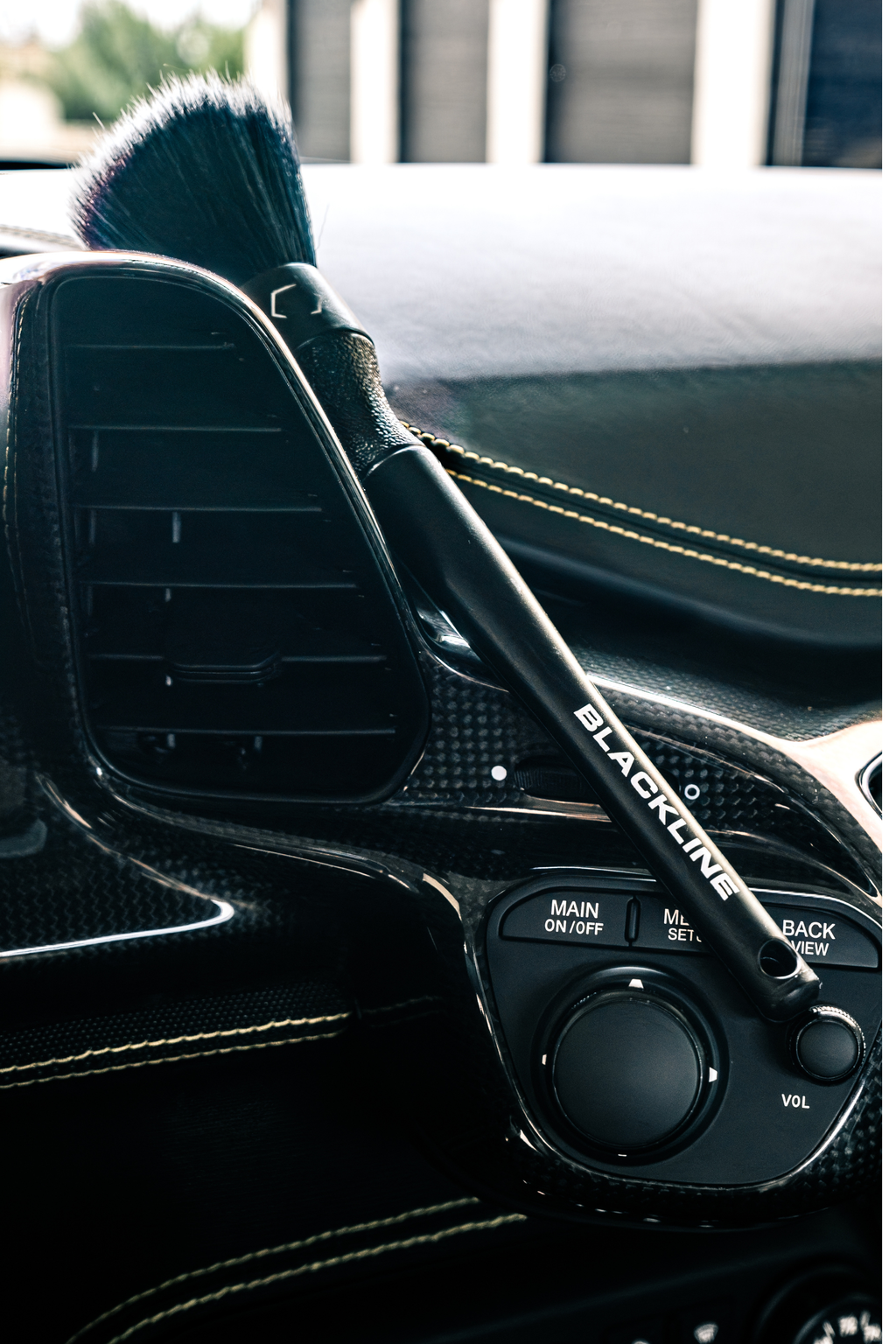 Blackline® Ultra-Soft Detail Brush