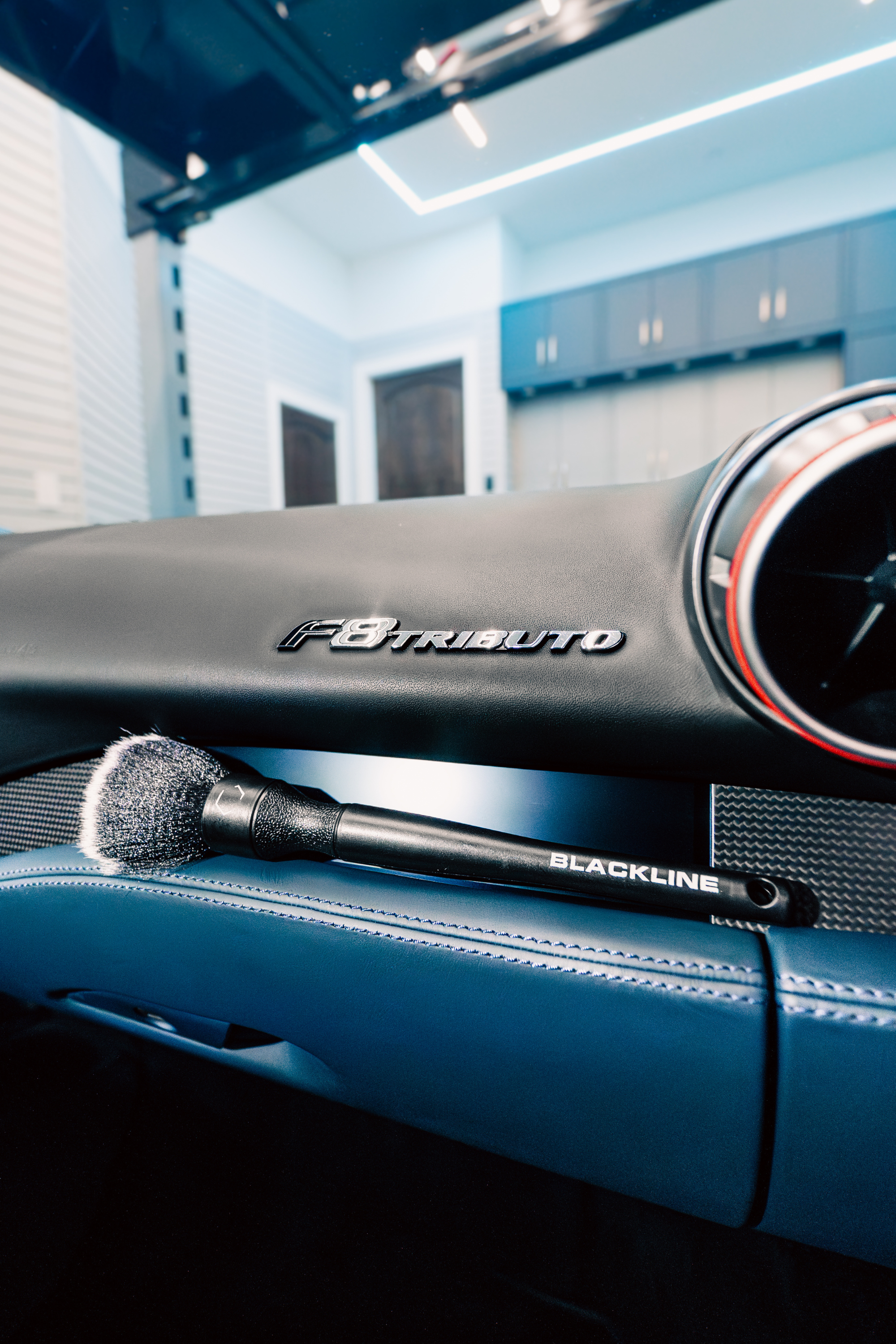 Blackline® Ultra-Soft Detail Brush